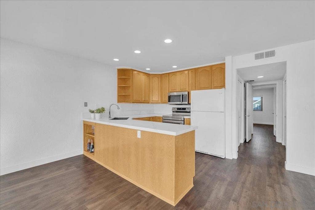 4747 Marina, #22, Carlsbad, CA 92008 4747 Marina, #22, Carlsbad, CA 92008