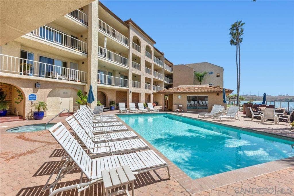 4747 Marina, #22, Carlsbad, CA 92008 4747 Marina, #22, Carlsbad, CA 92008