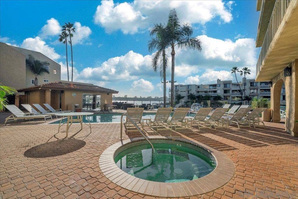 4747 Marina, #22, Carlsbad, CA 92008 4747 Marina, #22, Carlsbad, CA 92008