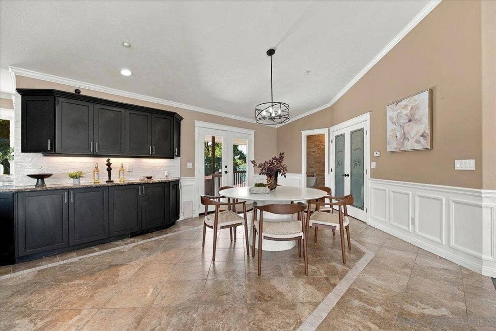 205 Highline Trail, El Cajon, CA 92021 205 Highline Trail, El Cajon, CA 92021