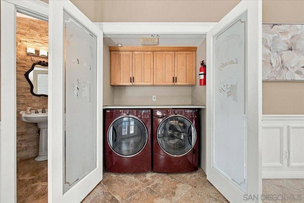 205 Highline Trail, El Cajon, CA 92021 205 Highline Trail, El Cajon, CA 92021