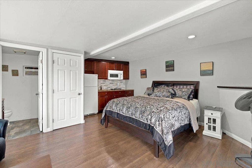 205 Highline Trail, El Cajon, CA 92021 205 Highline Trail, El Cajon, CA 92021