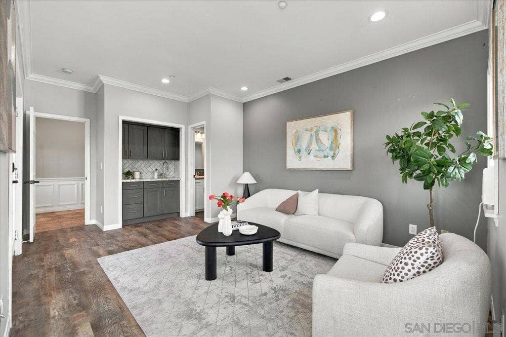 205 Highline Trail, El Cajon, CA 92021 205 Highline Trail, El Cajon, CA 92021