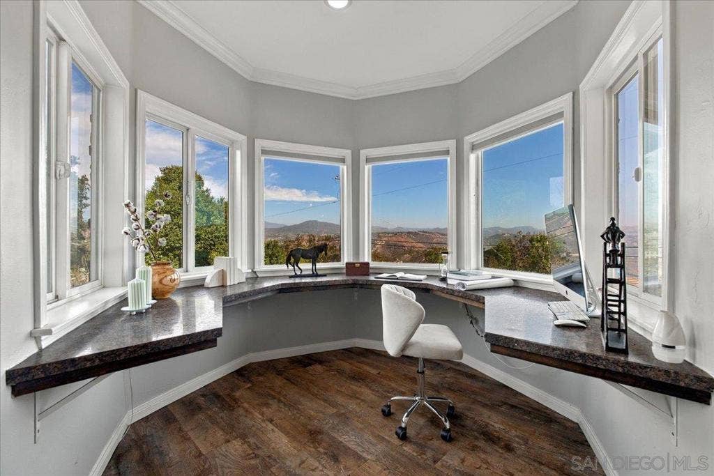 205 Highline Trail, El Cajon, CA 92021 205 Highline Trail, El Cajon, CA 92021