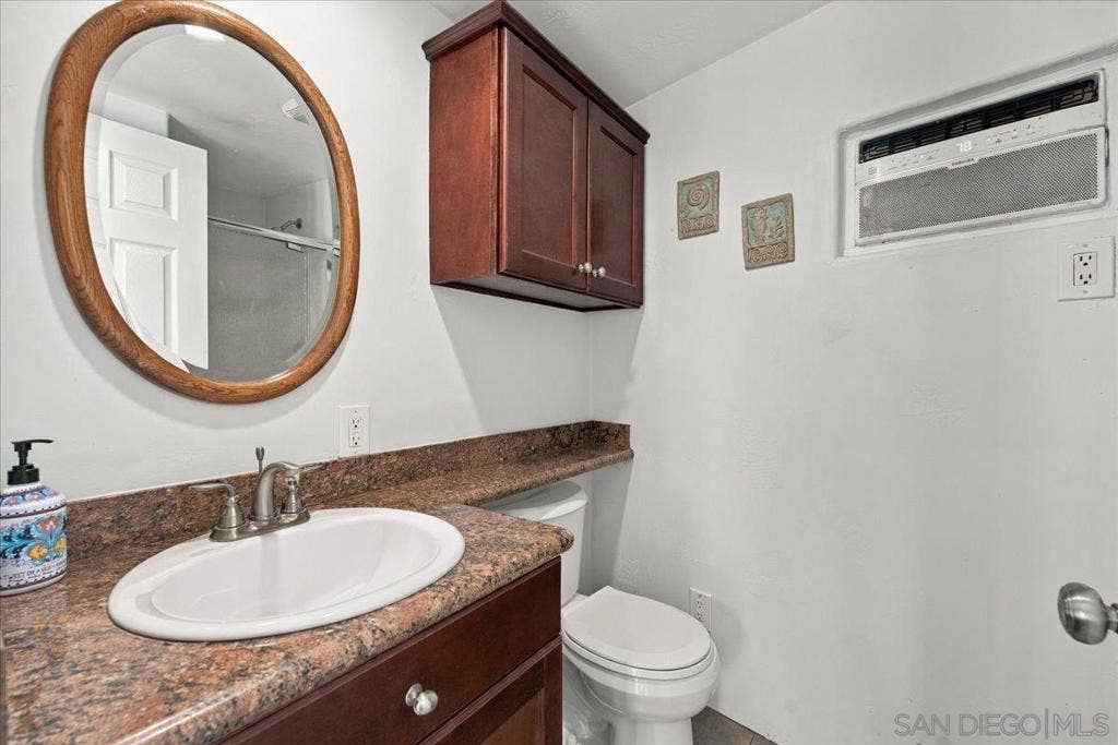 205 Highline Trail, El Cajon, CA 92021 205 Highline Trail, El Cajon, CA 92021