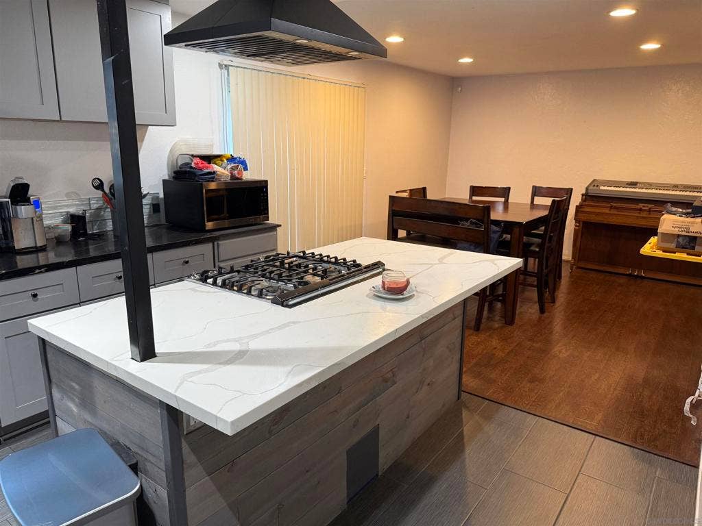 3347 So Granada, Spring Valley, CA 91977 3347 So Granada, Spring Valley, CA 91977