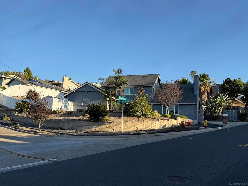 3347 So Granada, Spring Valley, CA 91977 3347 So Granada, Spring Valley, CA 91977