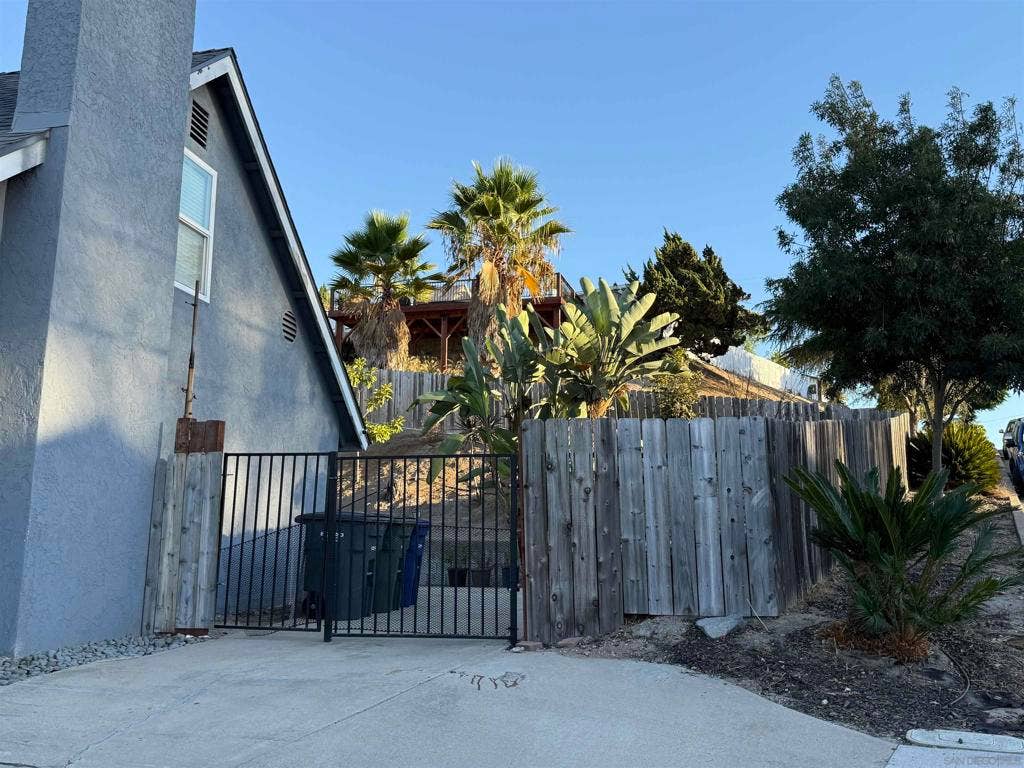 3347 So Granada, Spring Valley, CA 91977 3347 So Granada, Spring Valley, CA 91977