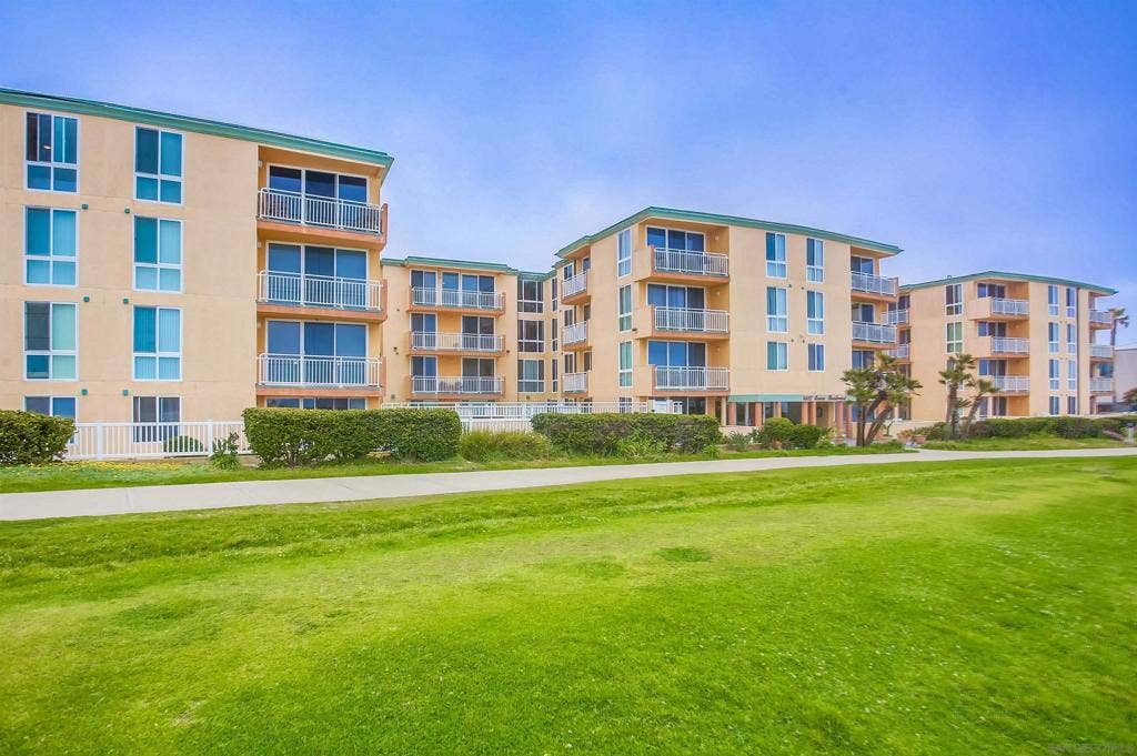 4627 Ocean Blvd, #402, San Diego, CA 92109 4627 Ocean Blvd, #402, San Diego, CA 92109