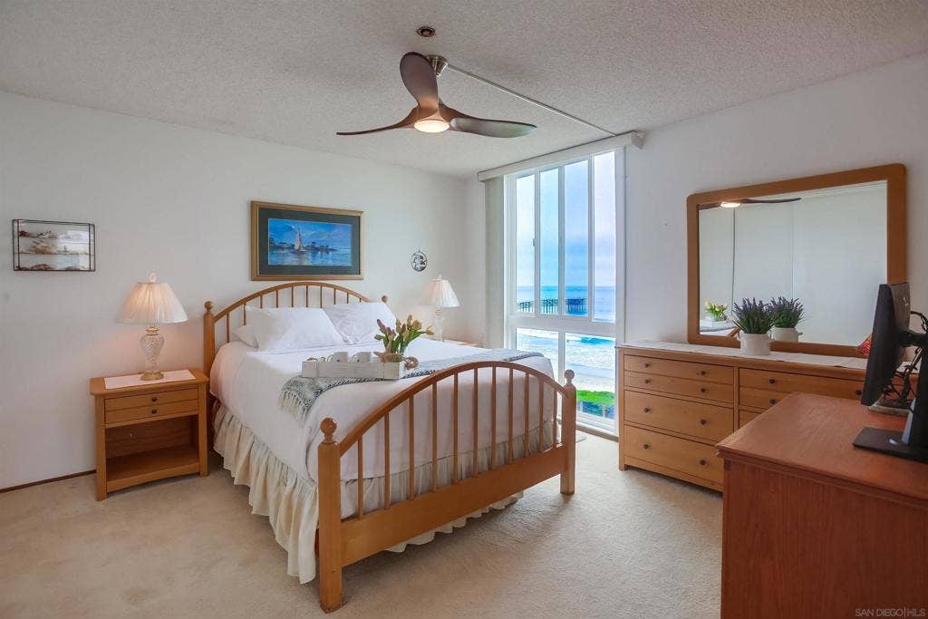 4627 Ocean Blvd, #402, San Diego, CA 92109 4627 Ocean Blvd, #402, San Diego, CA 92109