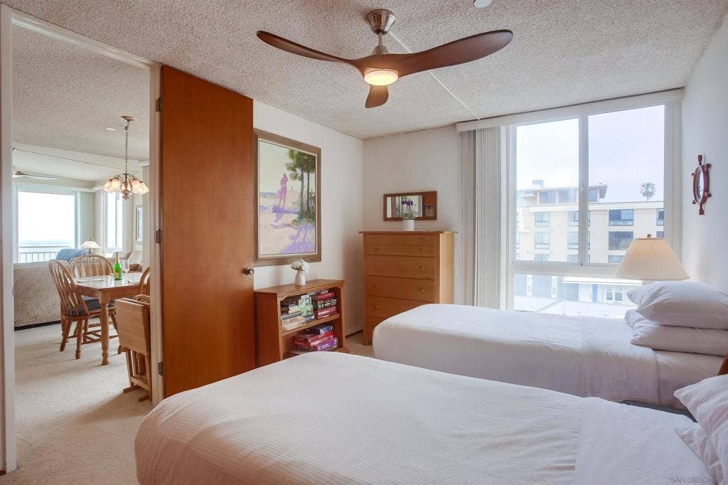 4627 Ocean Blvd, #402, San Diego, CA 92109 4627 Ocean Blvd, #402, San Diego, CA 92109
