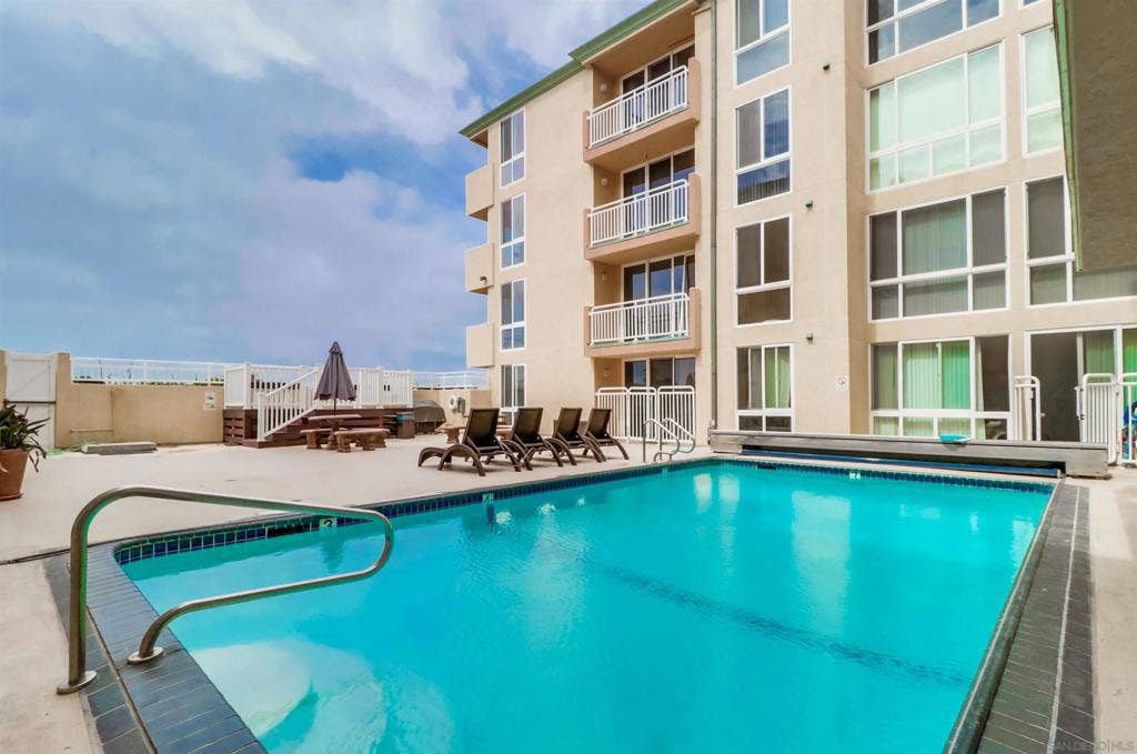 4627 Ocean Blvd, #402, San Diego, CA 92109 4627 Ocean Blvd, #402, San Diego, CA 92109