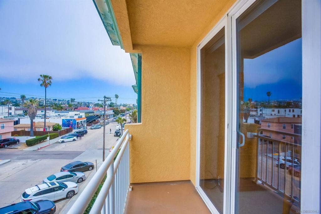 4627 Ocean Blvd, #402, San Diego, CA 92109 4627 Ocean Blvd, #402, San Diego, CA 92109