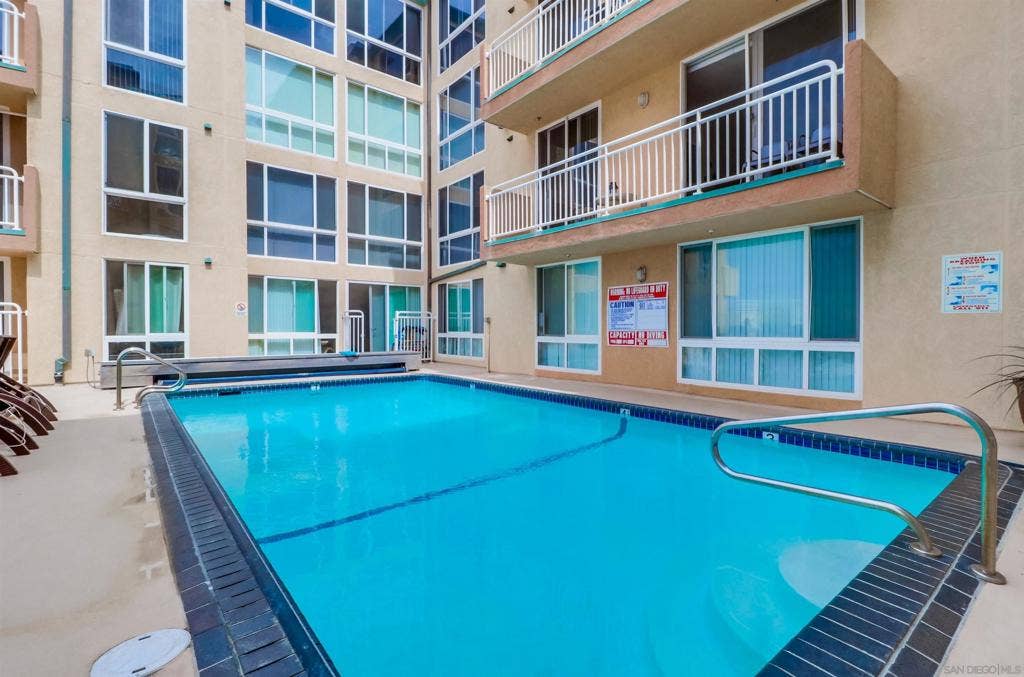 4627 Ocean Blvd, #402, San Diego, CA 92109 4627 Ocean Blvd, #402, San Diego, CA 92109