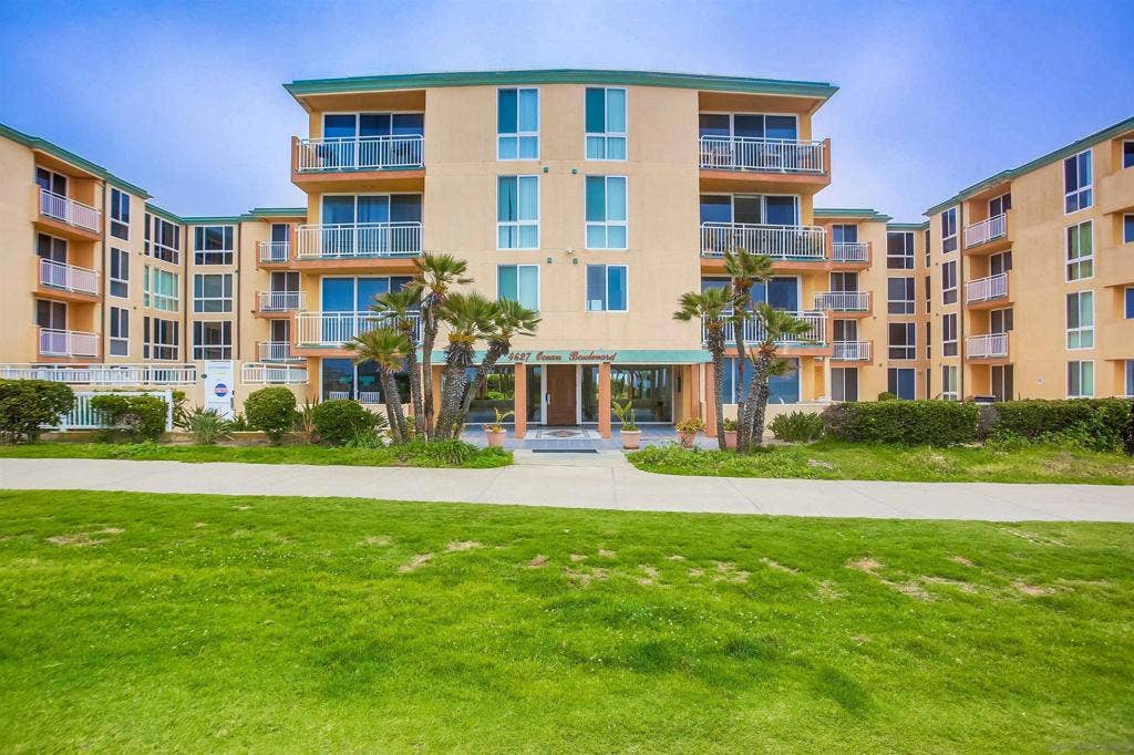 4627 Ocean Blvd, #402, San Diego, CA 92109 4627 Ocean Blvd, #402, San Diego, CA 92109