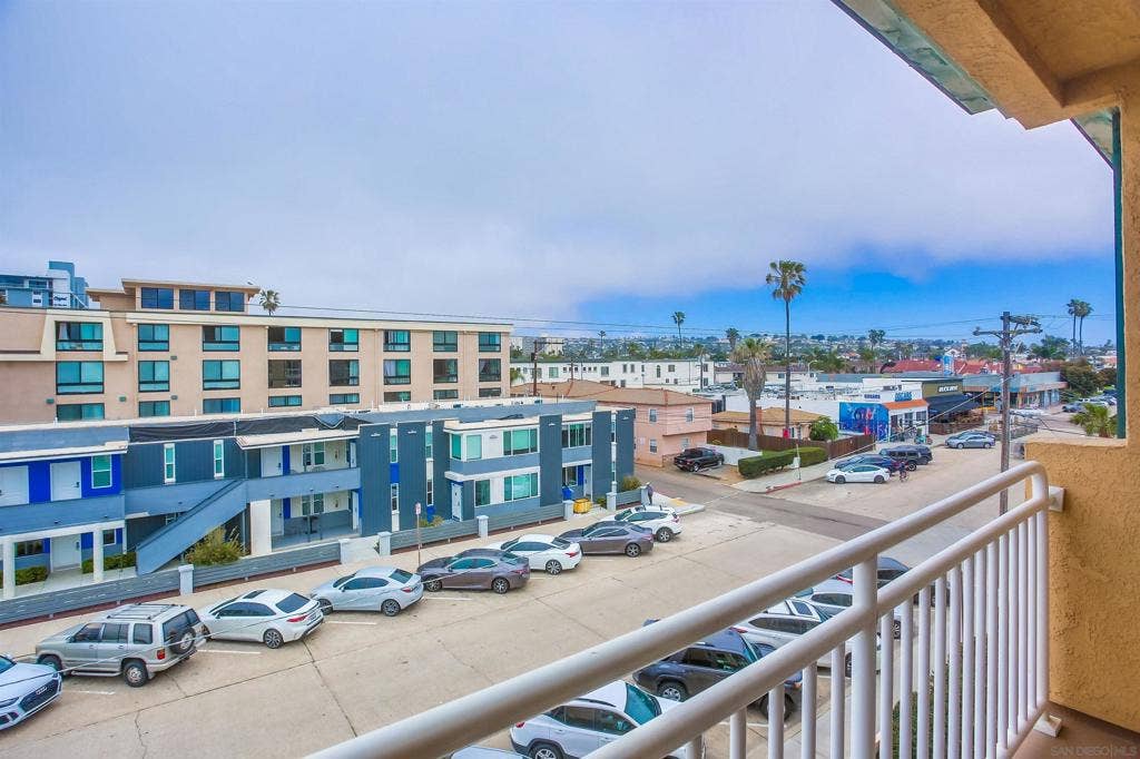 4627 Ocean Blvd, #402, San Diego, CA 92109 4627 Ocean Blvd, #402, San Diego, CA 92109