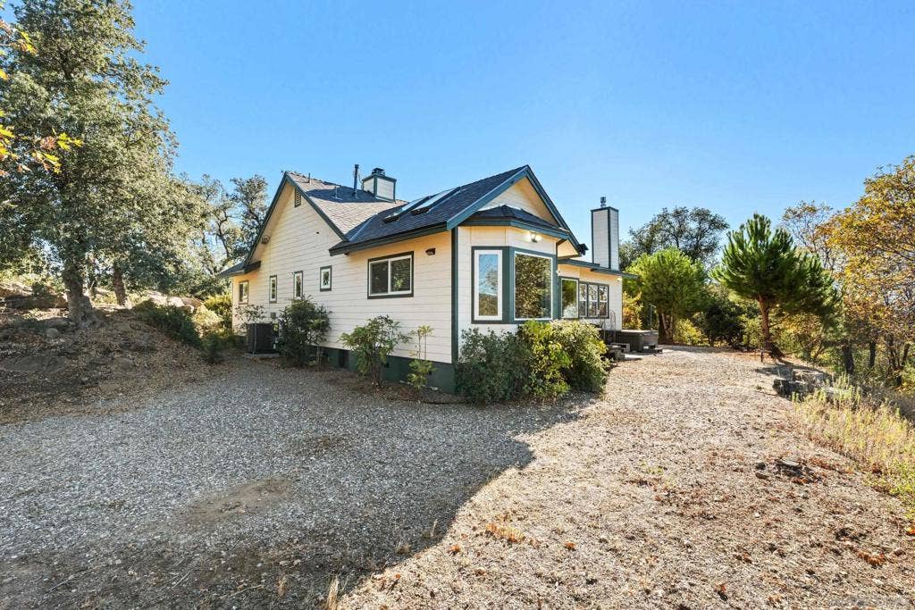 4103 Pine Hills Rd, Julian, CA 92036 4103 Pine Hills Rd, Julian, CA 92036