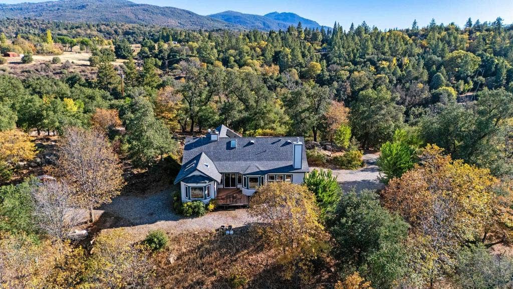 4103 Pine Hills Rd, Julian, CA 92036 4103 Pine Hills Rd, Julian, CA 92036