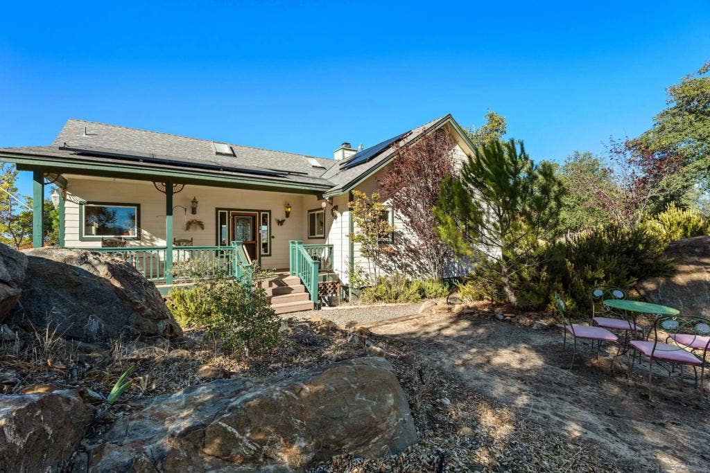4103 Pine Hills Rd, Julian, CA 92036 4103 Pine Hills Rd, Julian, CA 92036