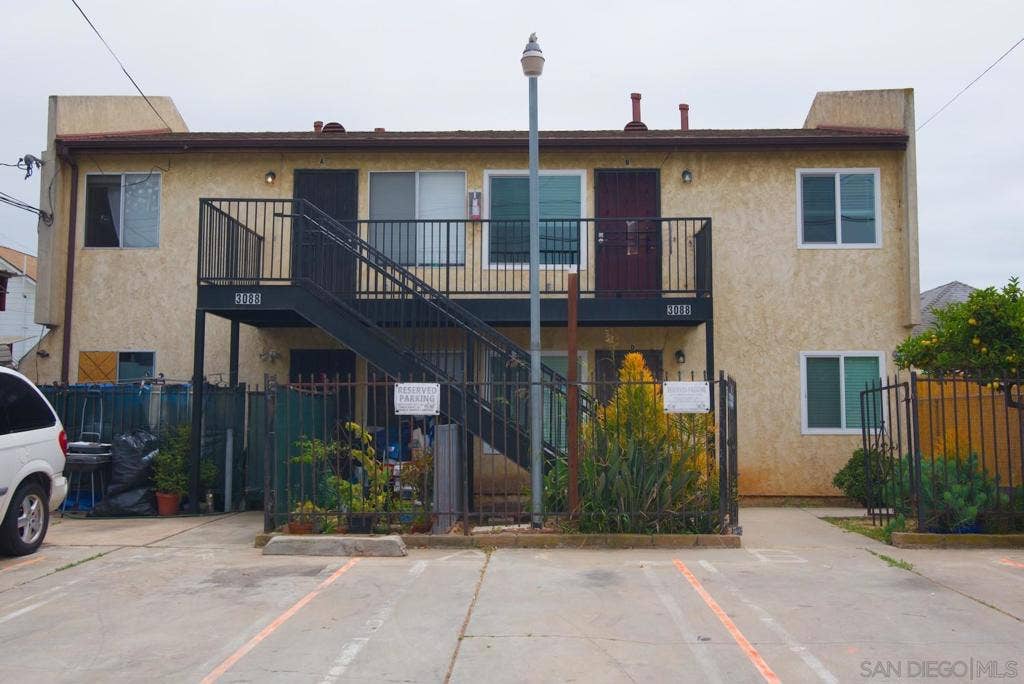 3086 Main St. #3, San Diego, CA 92113 3086 Main St. #3, San Diego, CA 92113