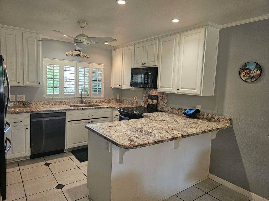 3164 Vista Grande, Carlsbad, CA 92009 3164 Vista Grande, Carlsbad, CA 92009