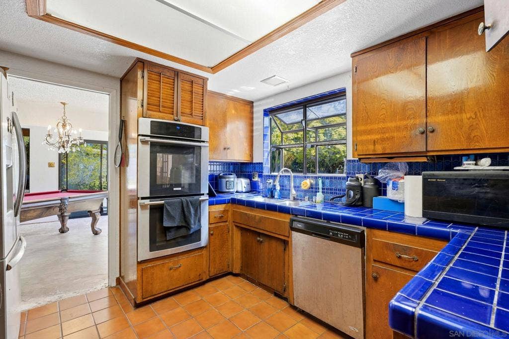 5747 Pray St, Bonita, CA 91902 5747 Pray St, Bonita, CA 91902