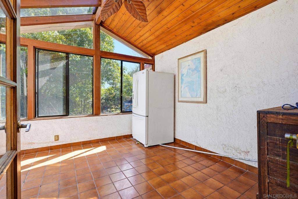 5747 Pray St, Bonita, CA 91902 5747 Pray St, Bonita, CA 91902
