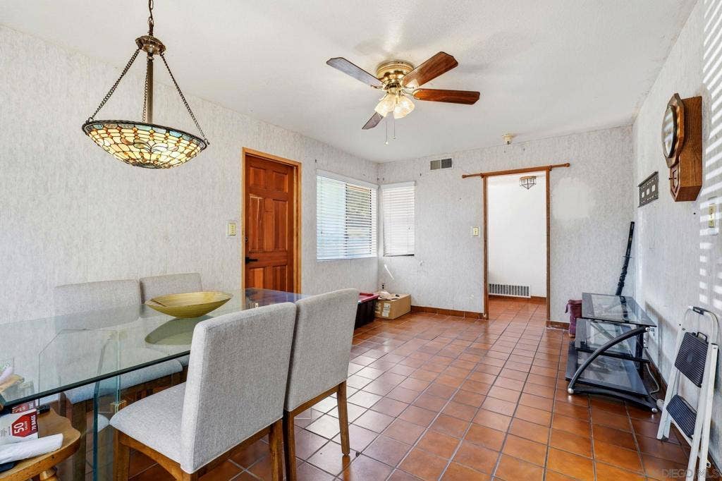 5747 Pray St, Bonita, CA 91902 5747 Pray St, Bonita, CA 91902