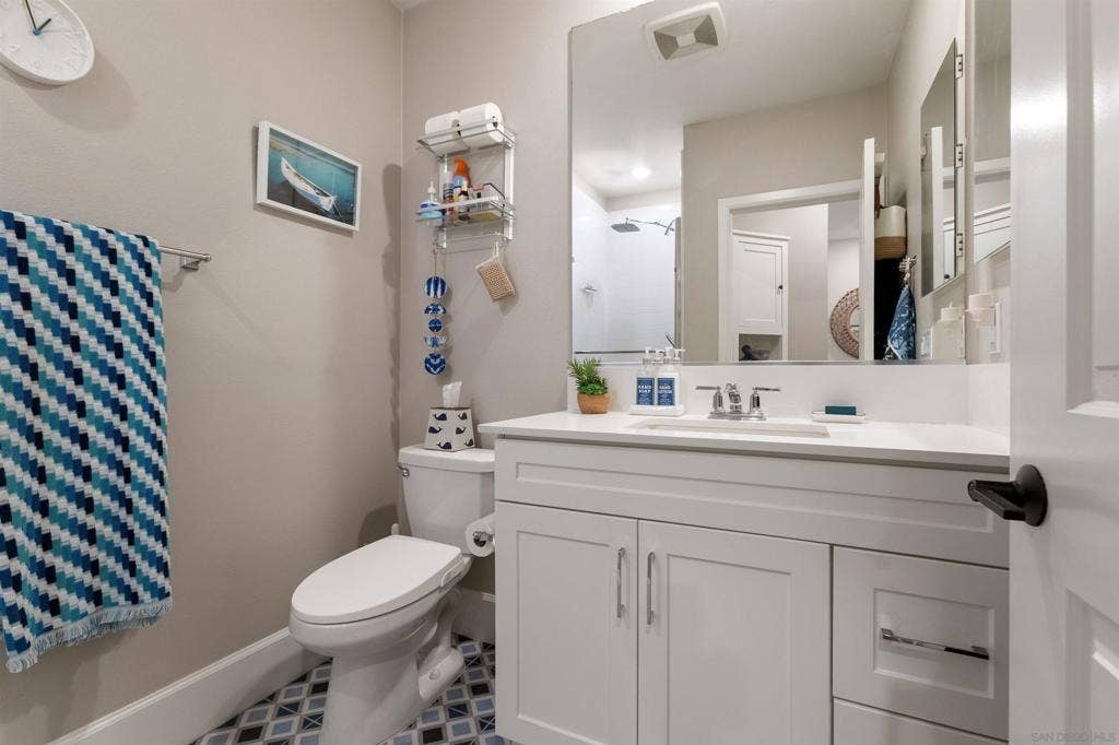 810 Santa Barbara Pl, San Diego, CA 92109 810 Santa Barbara Pl, San Diego, CA 92109