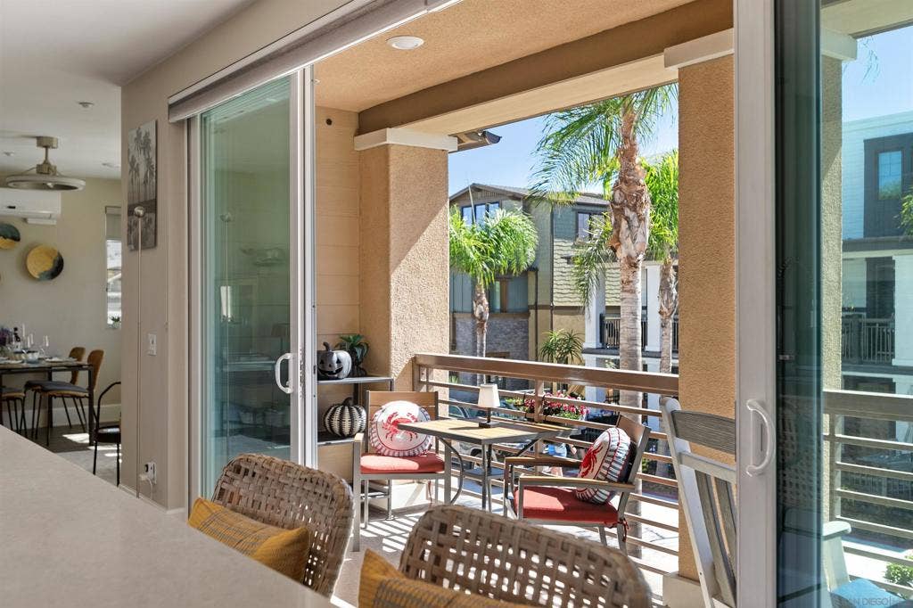 810 Santa Barbara Pl, San Diego, CA 92109 810 Santa Barbara Pl, San Diego, CA 92109