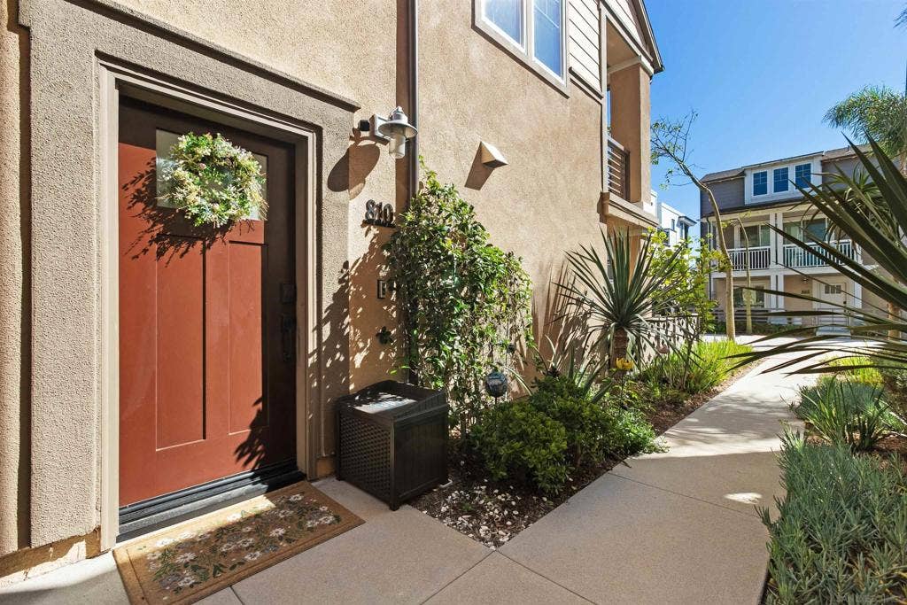 810 Santa Barbara Pl, San Diego, CA 92109 810 Santa Barbara Pl, San Diego, CA 92109