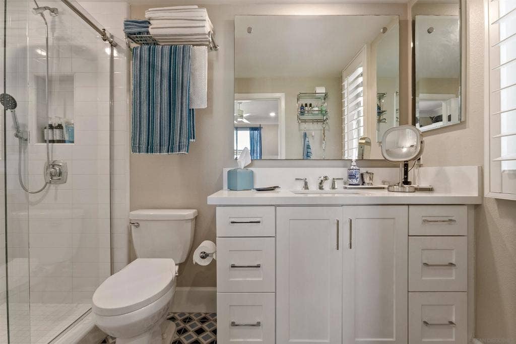 810 Santa Barbara Pl, San Diego, CA 92109 810 Santa Barbara Pl, San Diego, CA 92109