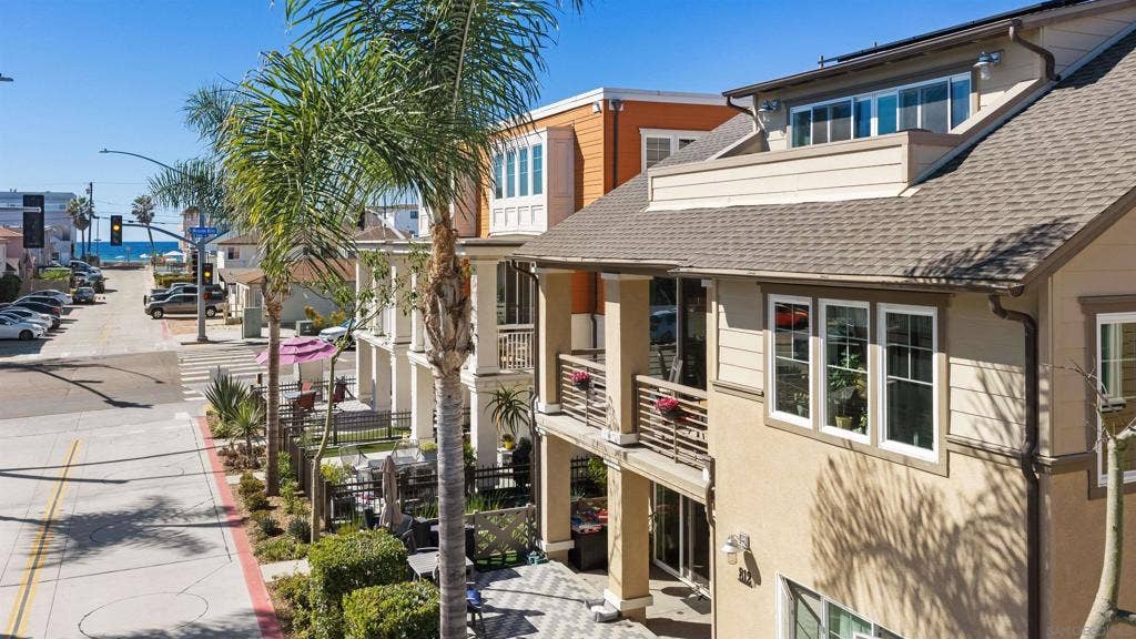 810 Santa Barbara Pl, San Diego, CA 92109 810 Santa Barbara Pl, San Diego, CA 92109