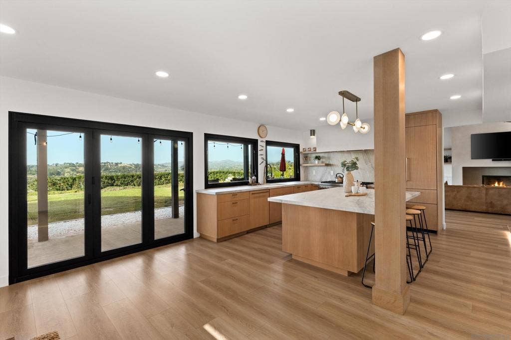 627 Santa Rosita, Solana Beach, CA 92075
