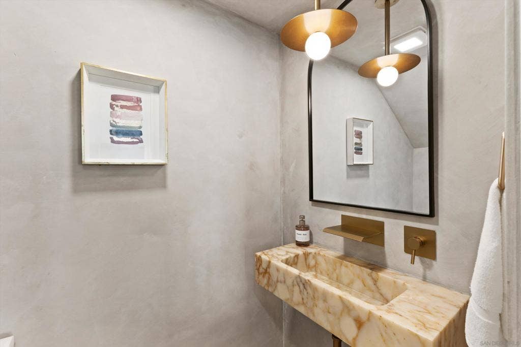 627 Santa Rosita, Solana Beach, CA 92075