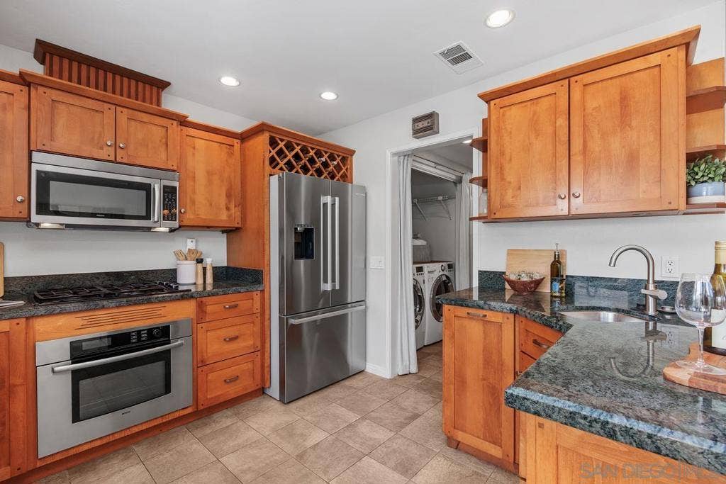 2747 Caminito Cedros, Del Mar, CA 92014 2747 Caminito Cedros, Del Mar, CA 92014