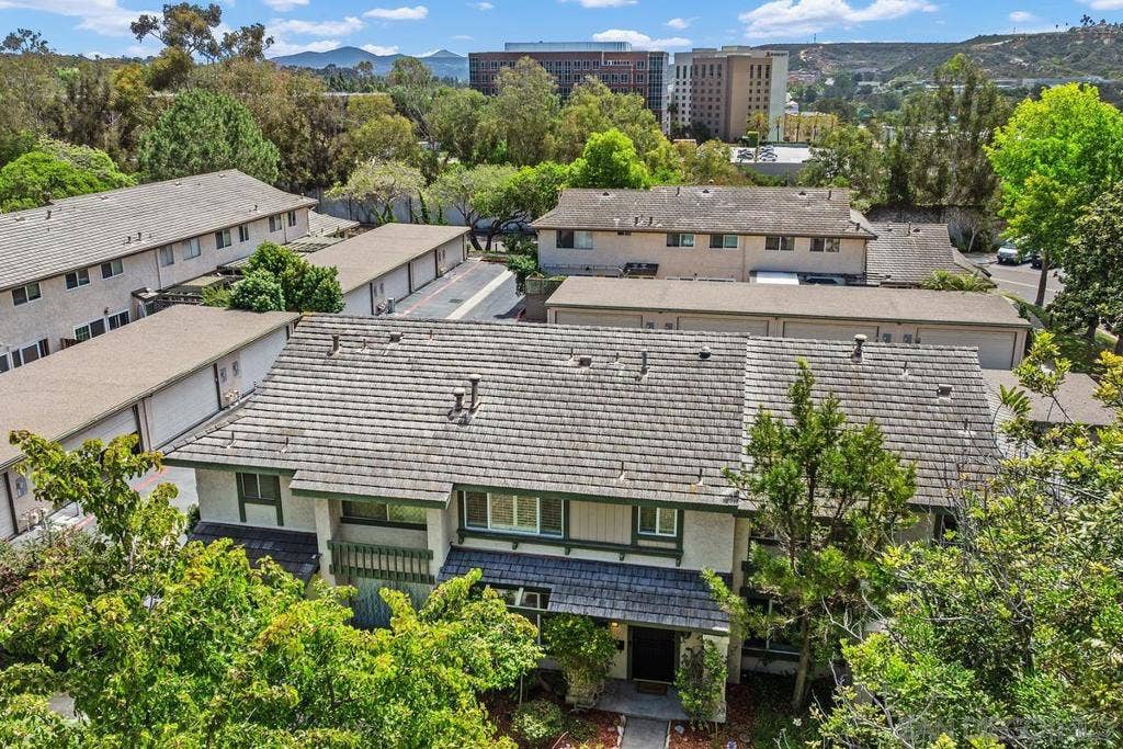 2747 Caminito Cedros, Del Mar, CA 92014 2747 Caminito Cedros, Del Mar, CA 92014
