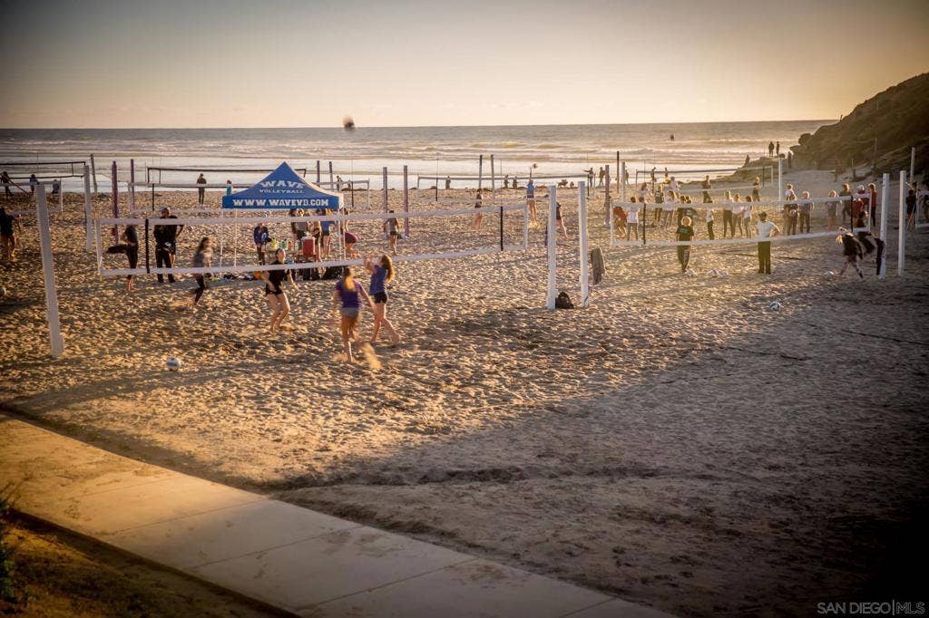 2747 Caminito Cedros, Del Mar, CA 92014 2747 Caminito Cedros, Del Mar, CA 92014