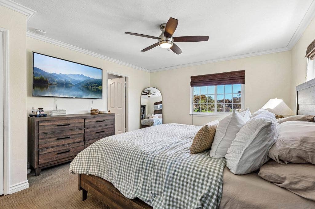 913 Vine street, Oceanside, CA 92054 913 Vine street, Oceanside, CA 92054