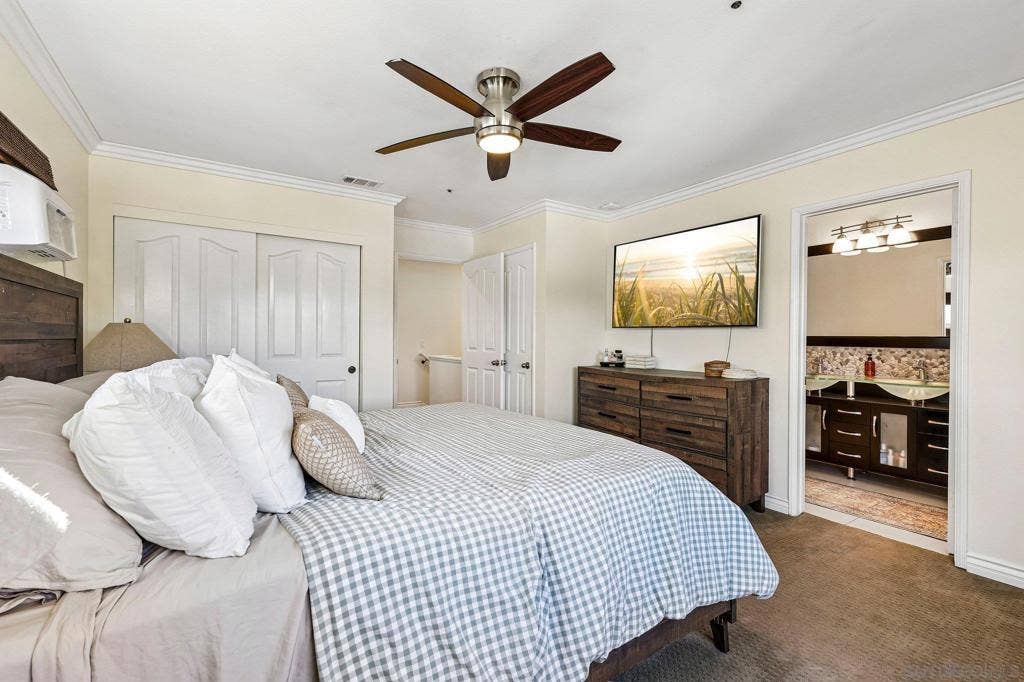 913 Vine street, Oceanside, CA 92054 913 Vine street, Oceanside, CA 92054