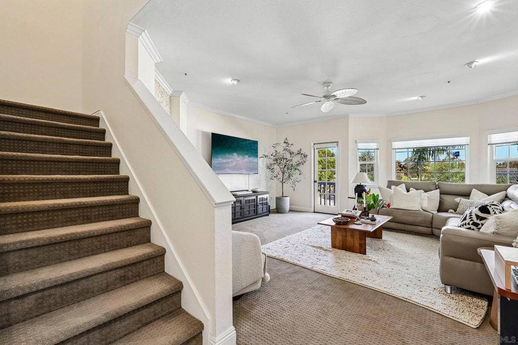 913 Vine street, Oceanside, CA 92054 913 Vine street, Oceanside, CA 92054