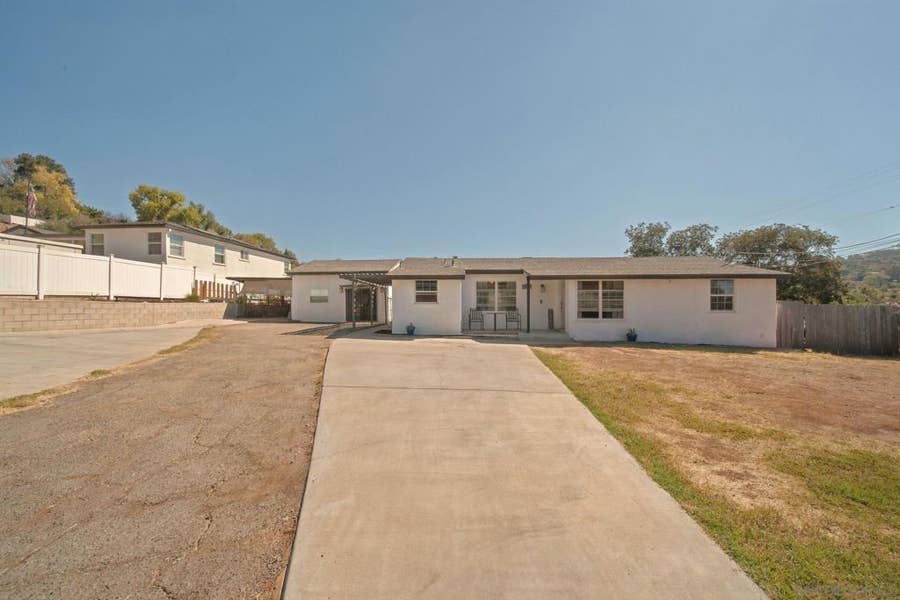 Property photo for 3555 Helix St, Spring Valley, CA