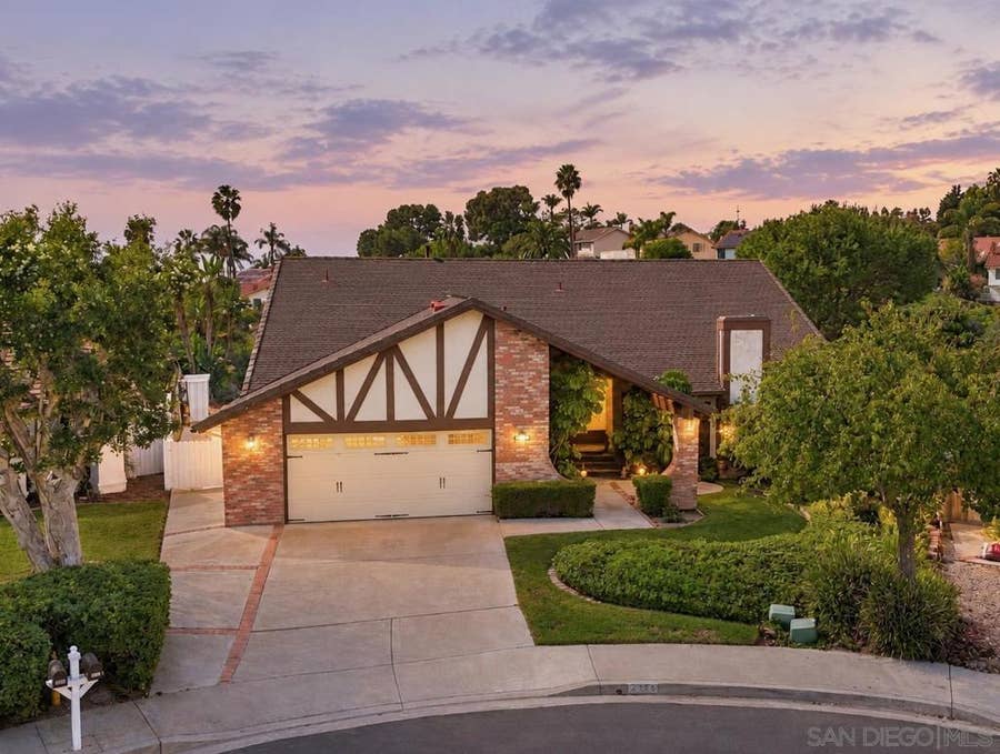 Property photo for 2365 Carriage Cir, Oceanside, CA