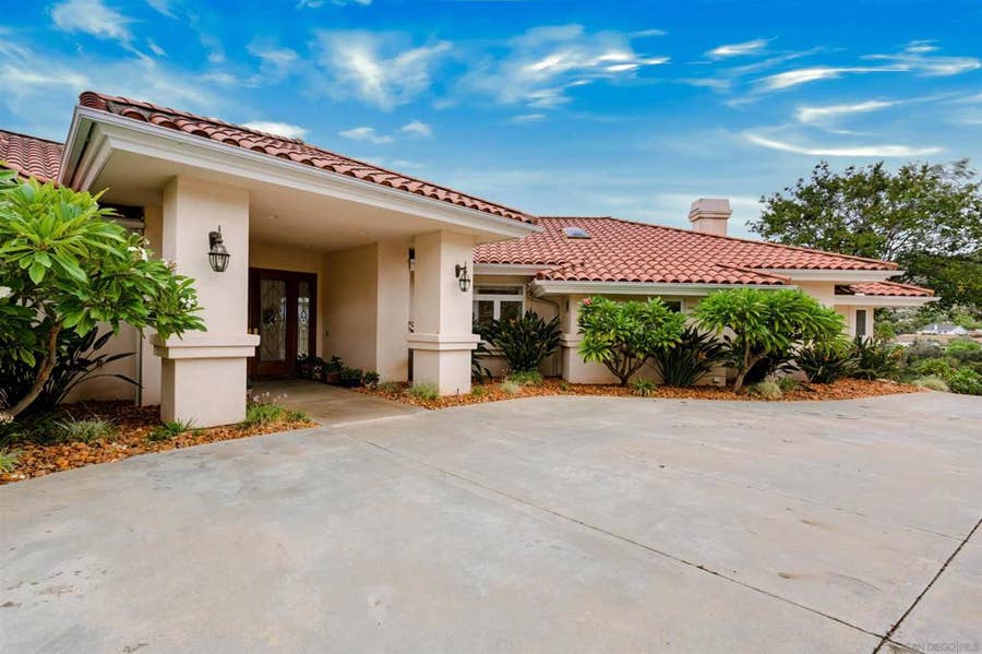 Property photo for 3249 Live Oak Park, Fallbrook, CA