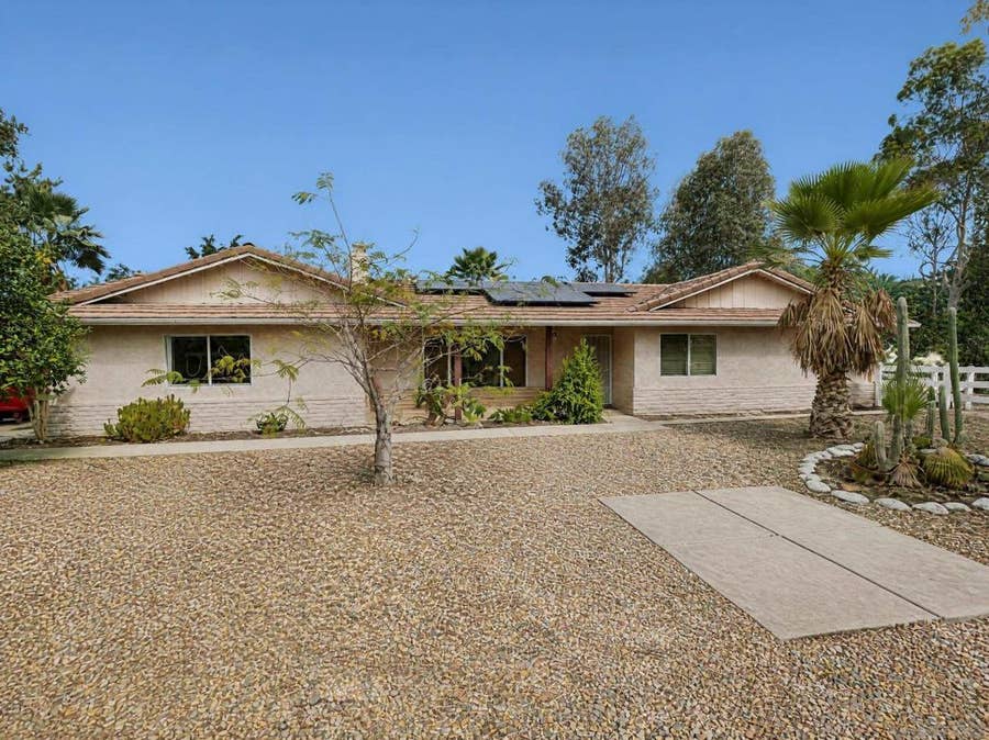 Property photo for 130 Alva, Fallbrook, CA