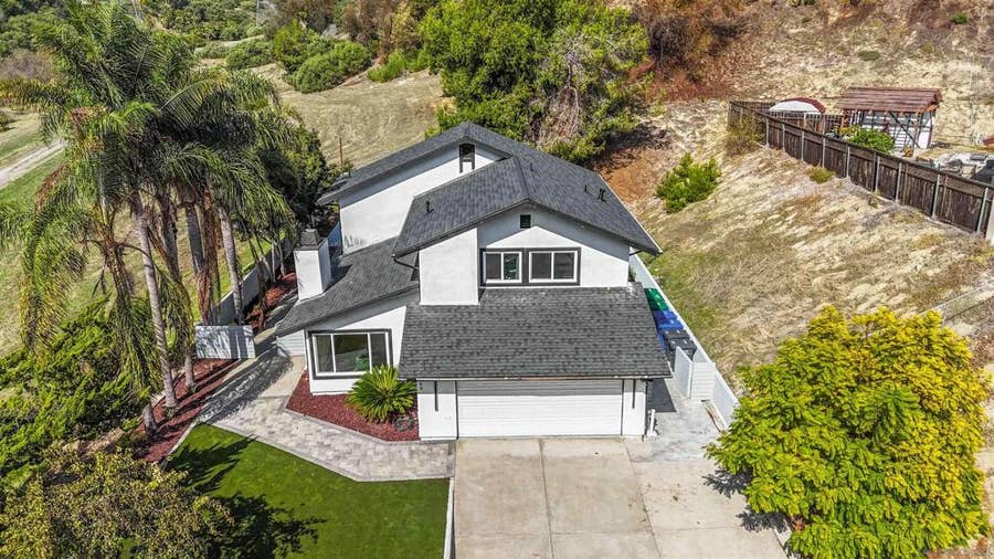 Property photo for 2640 Chestnut, Carlsbad, CA