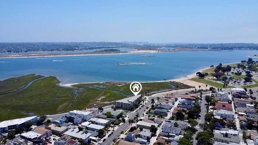 Property photo for 3833 Lamont St, #2A, San Diego, CA