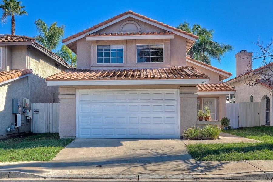 Property photo for 610 Arrow Gln, Escondido, CA