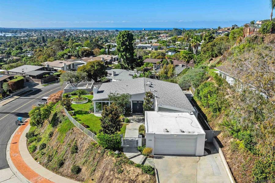 Property photo for 4980 Pacifica Dr., San Diego, CA