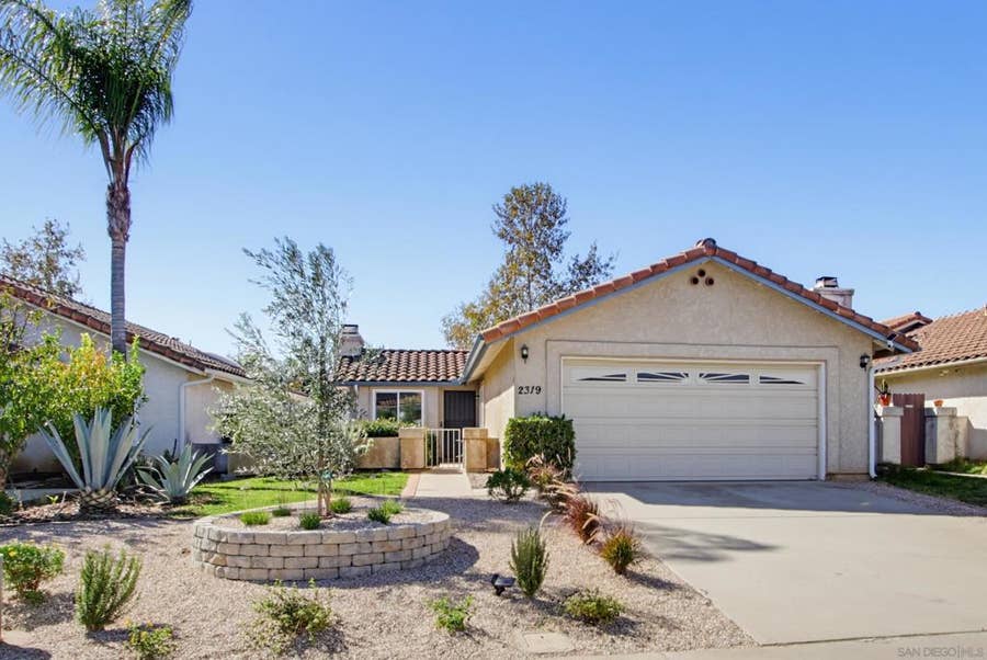 Property photo for 2319 Fair Oak Ct, Escondido, CA